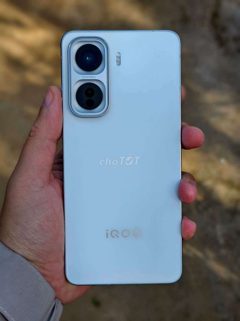 IQOO Neo 11 12/256GB Fullbox keng nét. Mua bán Điện thoại tại Thành phố Buôn Ma Thuột Đắk Lắk được đăng bởi HN Mobile BMT hình 1