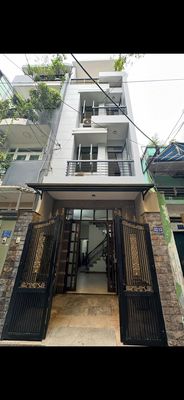 Аренда · 5 комн. · 42 м² · Quận 10, ул. Đường Hồ Thị Kỷ