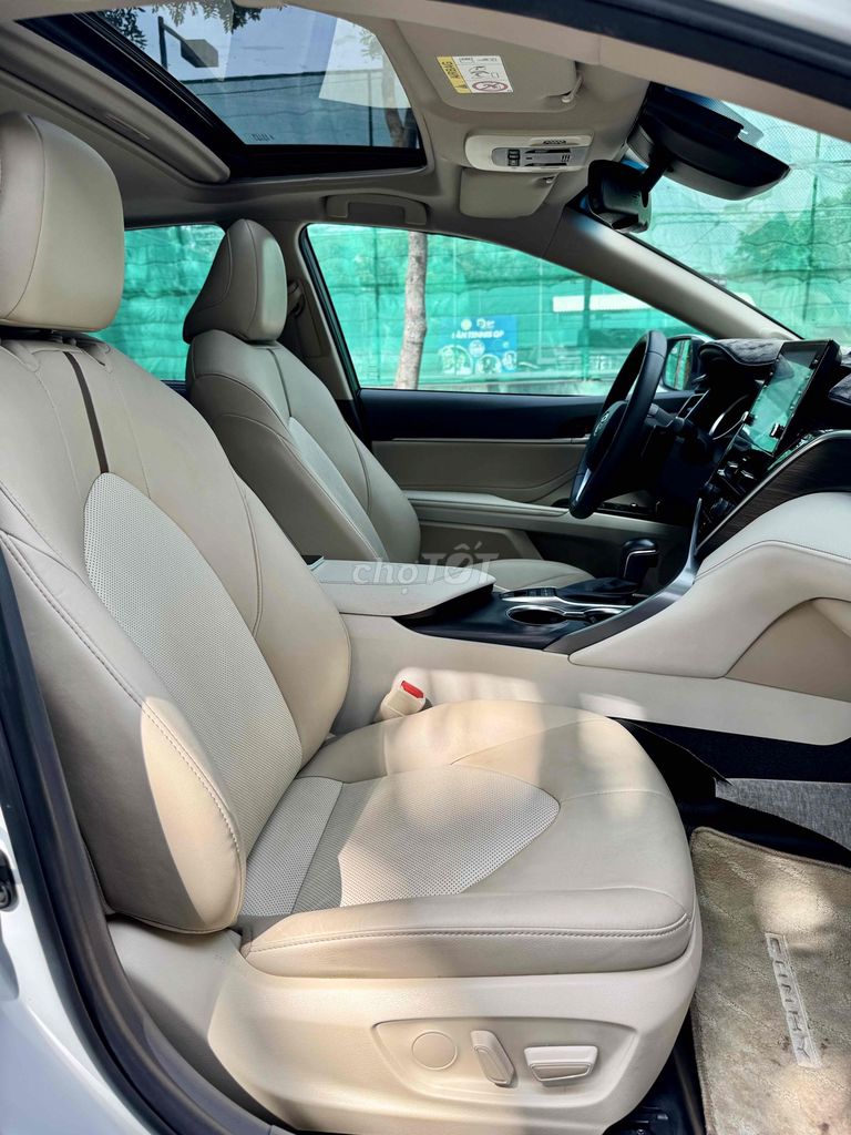 🚘Siêu phẩm Camry 2.0Q 2022 siêu đẹp cập bến🚘. Mua bán Ô tô tại Thành phố Dĩ An Bình Dương được đăng bởi Dương hình 16