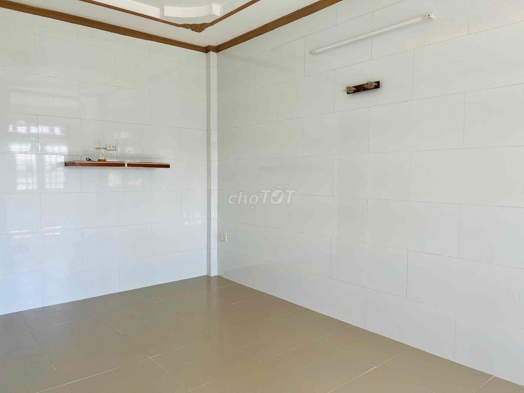 nhà mặt tiền   , 4x20m , 3 phòng ngủ ,2 toilet , trần thị cờ q,12