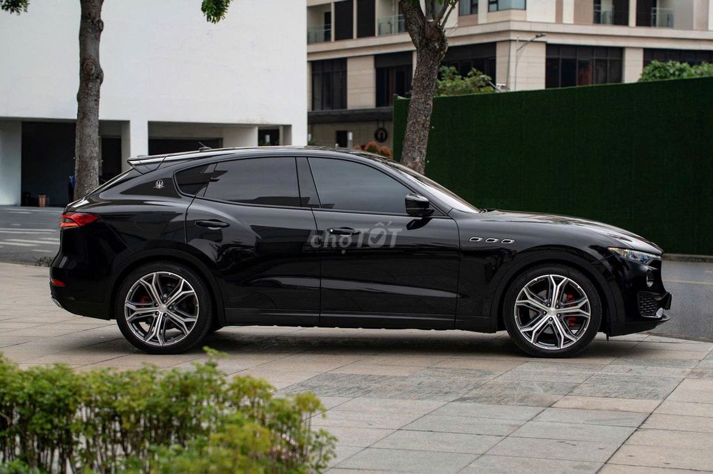 Maserati Levante 2020  - 45000 km. Mua bán Ô tô tại Quận 1 Tp Hồ Chí Minh được đăng bởi FatCar Auto hình 8