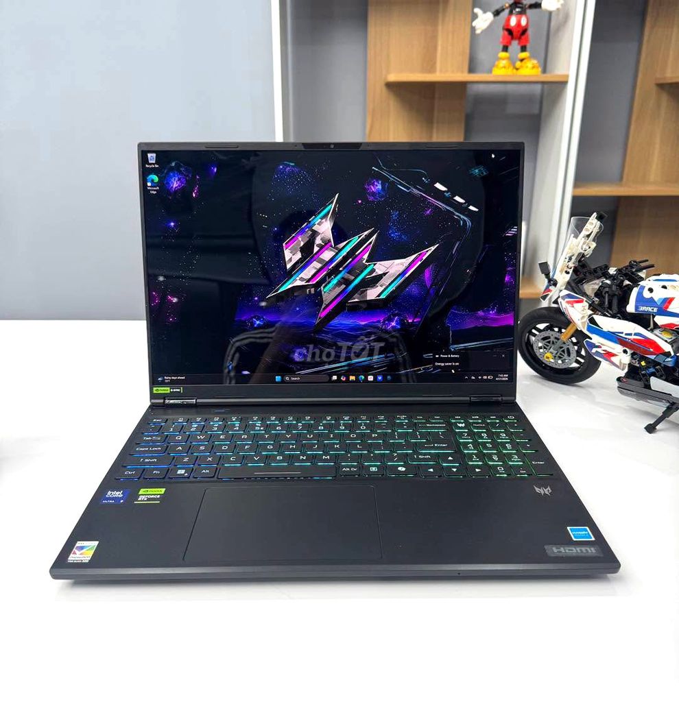 Acer Predator: Ultra 9 275HX/32GB/RTX 5070 Ti. Mua bán Laptop tại Quận Hải Châu Đà Nẵng được đăng bởi TTCenter 484 NÚI THÀNH hình 1