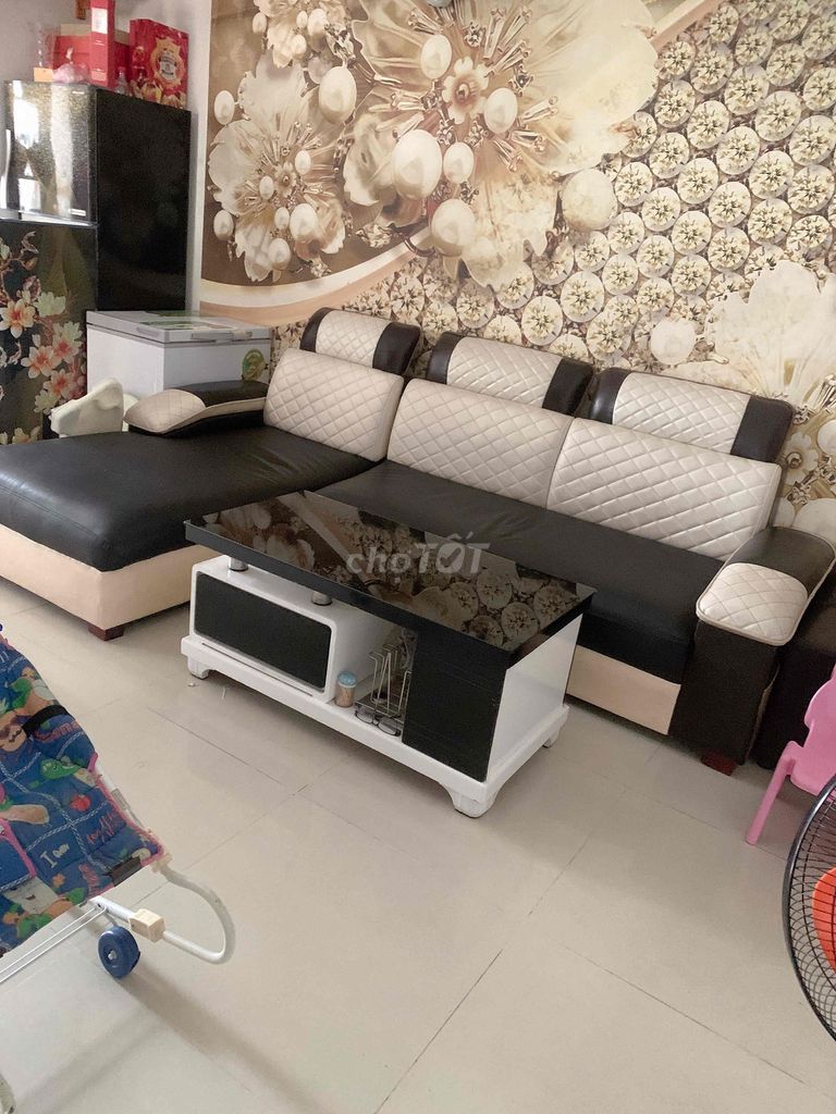 Ghế sofa chữ L da Đen trắng kem đã dùng. Mua bán Bàn ghế tại Quận Gò Vấp Tp Hồ Chí Minh được đăng bởi Lê Thị Hải Yến hình 1