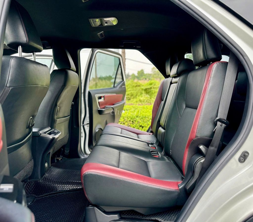 Toyota Fortuner Legender 4x2 AT 2023 - 29000 km. Mua bán Ô tô tại Thành phố Thủ Đức Tp Hồ Chí Minh được đăng bởi ĐỨC XE LƯỚT hình 8