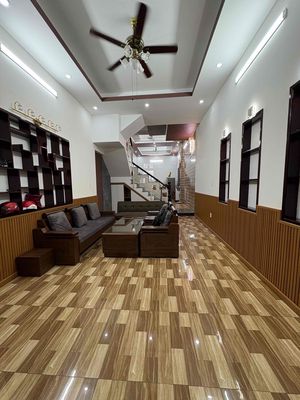 CHO THUÊ NHÀ FULL NỘI THẤT MẶT TIỀN KDC SỐ 9 GẦN VINCOM XUÂN KHÁNH. Cho thuê nhà ở tại Quận Ninh Kiều Cần Thơ được đăng bởi Nguyễn Văn Tuấn