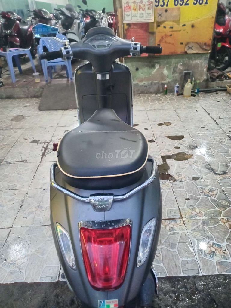 Piaggio Vespa Sprint Xám. Mua bán Xe máy tại Quận Bình Tân Tp Hồ Chí Minh được đăng bởi Cường phát  hình 6