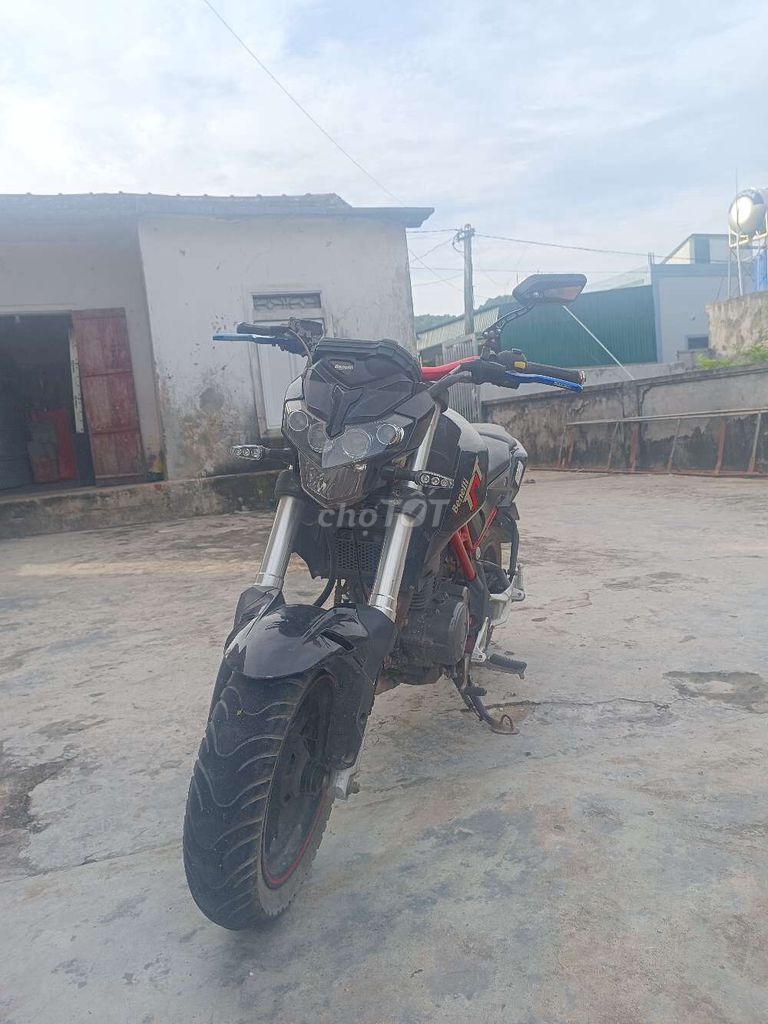 benelli tnt 125. Mua bán Xe máy tại Thị xã Hoàng Mai Nghệ An được đăng bởi Lê tư hình 2