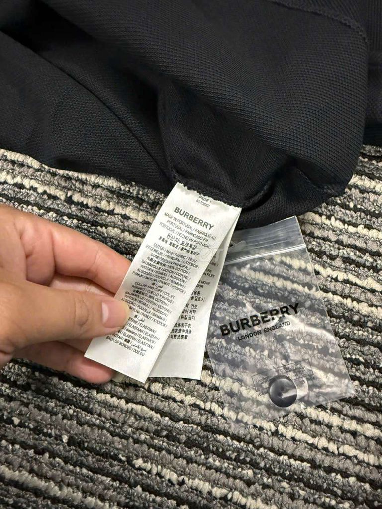 Áo polo burberry London authentic chính hãng. Mua bán Quần áo tại Quận Gò Vấp Tp Hồ Chí Minh được đăng bởi chỉ bán đồ chính hãng  hình 3