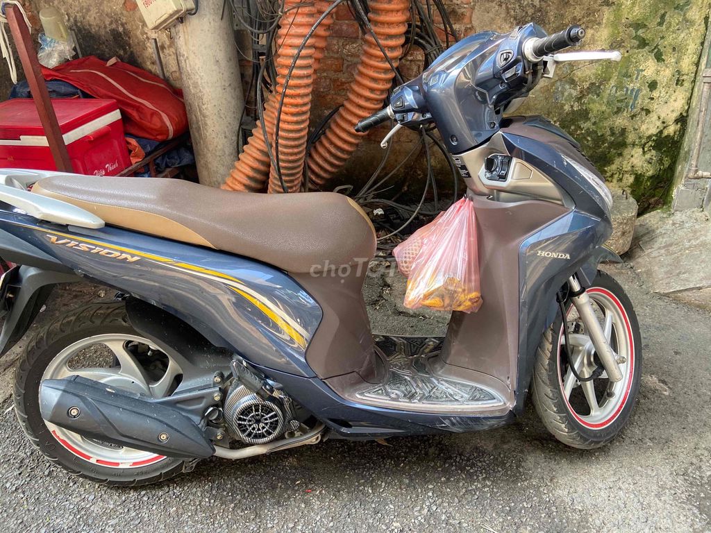 xe vision chính chủ biển 29D mầu xanh đá. Mua bán Xe máy tại Quận Hà Đông Hà Nội được đăng bởi Nguyen Nam  hình 1