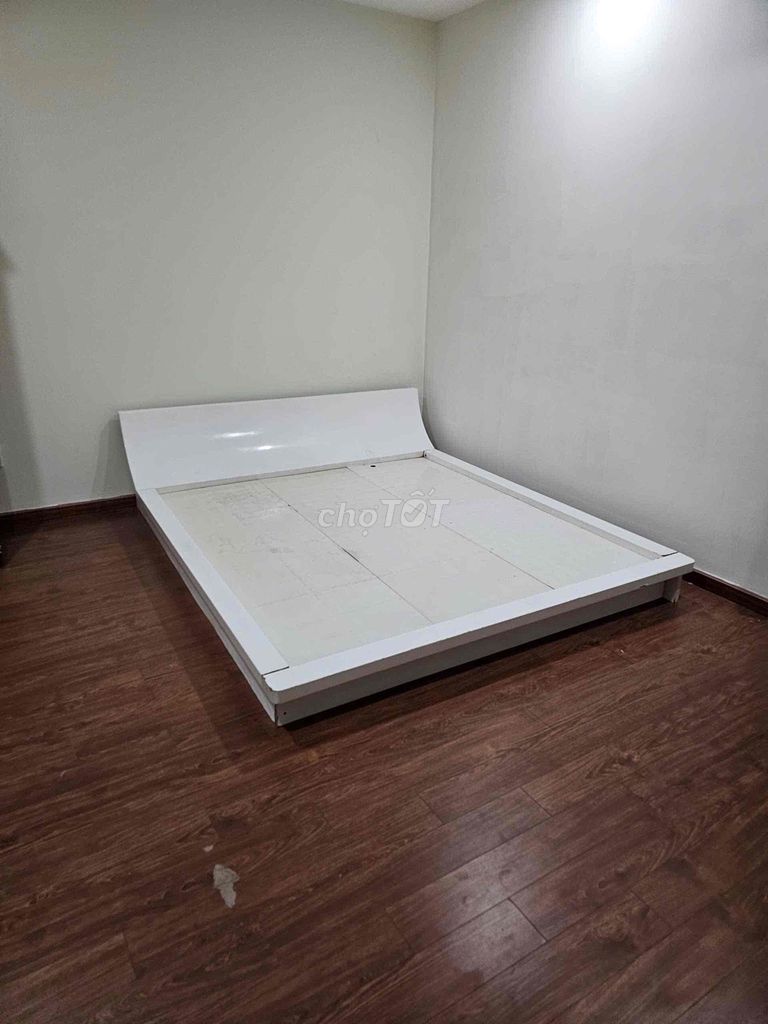 Cho thuê CHDV có trang bị sẵn tủ áo, máy lạnh,