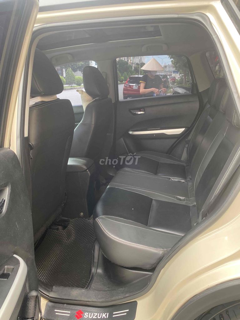 Suzuki Vitara 2016 1.6 AT - 82000 km. Mua bán Ô tô tại Quận Ngô Quyền Hải Phòng được đăng bởi Trần Triệu hình 3