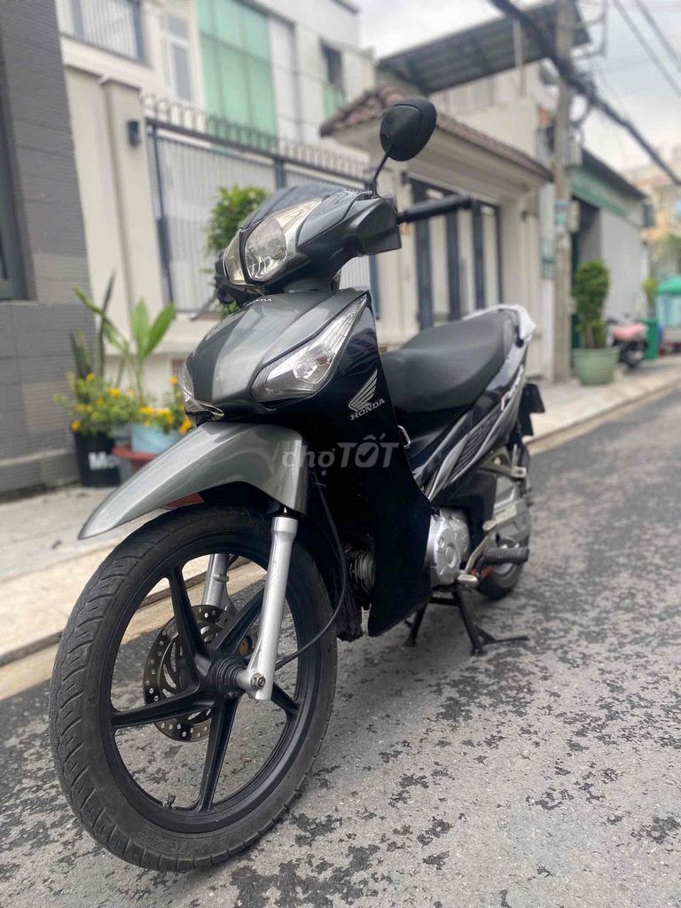 Future Fi(2013)bstp,chính chủ,xe zin êm ru,đẹp. Mua bán Xe máy tại Quận 7 Tp Hồ Chí Minh được đăng bởi Trung Anh hình 2
