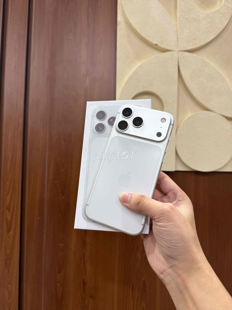 Apple iPhone 17 Pro Max 256GB Bạc. Mua bán Điện thoại tại Quận Gò Vấp Tp Hồ Chí Minh được đăng bởi Thái Trịnh hình 1