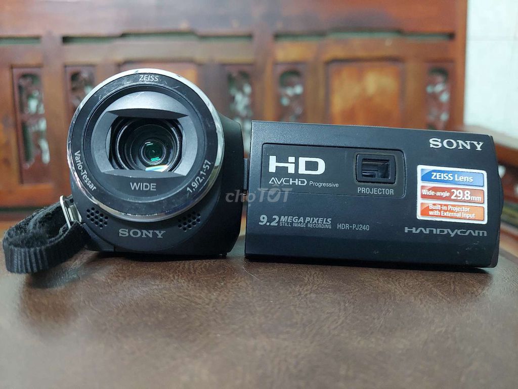 Máy quay phim Sony HDR-PJ240e Đen. Mua bán Máy ảnh, Máy quay tại Quận Gò Vấp Tp Hồ Chí Minh được đăng bởi Hà văn Chí hình 1