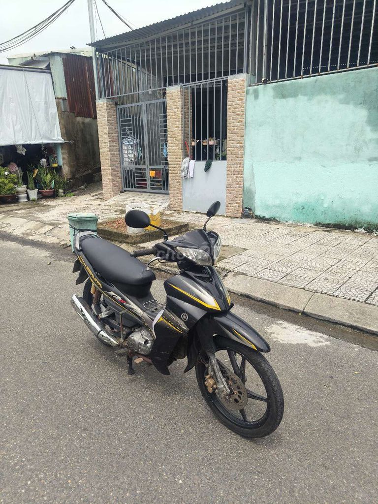 Мотоцикл Yamaha Jupiter Gravita черный б/у