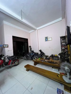 NHÀ NGON SỤP HẦM SÁT KHU CÔNG NGHIỆP HÒA CẦM. Mua bán nhà ở tại Quận Cẩm Lệ Đà Nẵng được đăng bởi Trang
