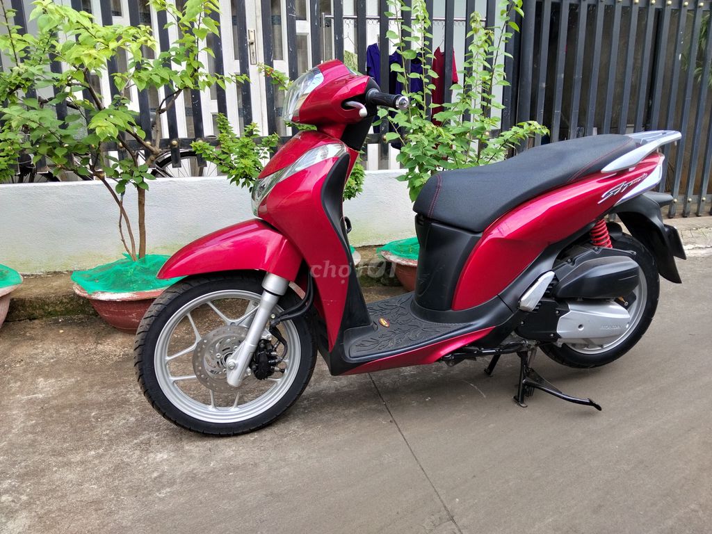 Sh mode bằng tiền vison. Mua bán Xe máy tại Thành phố Long Khánh Đồng Nai được đăng bởi Hoàng huy hình 1