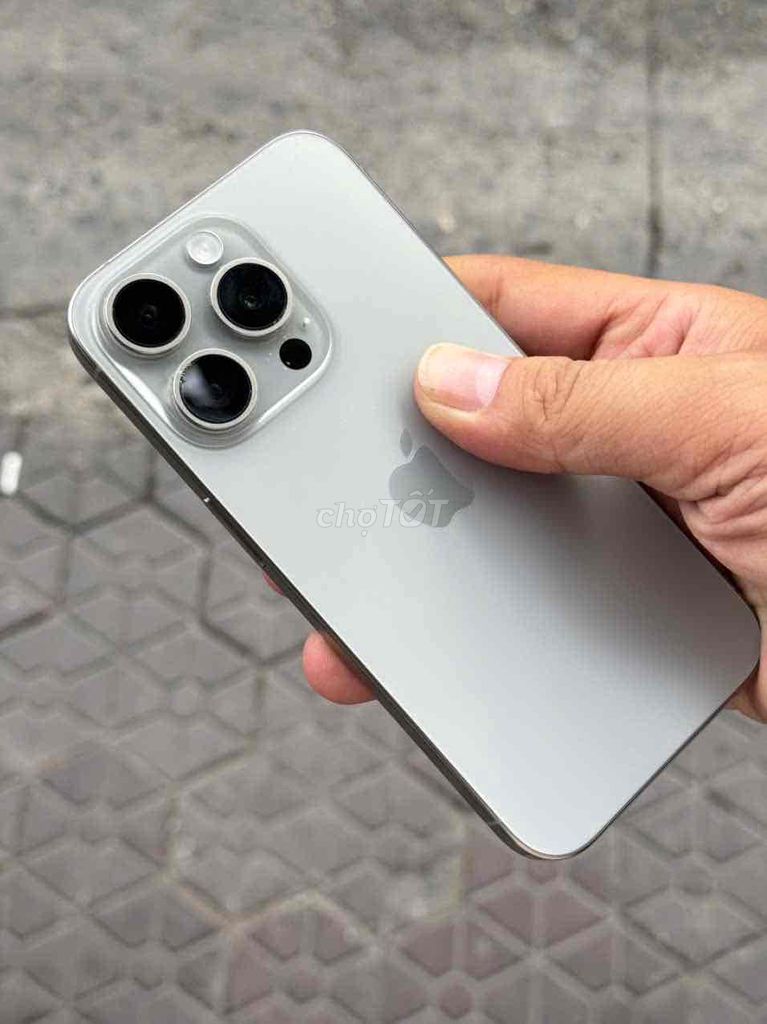 Apple iPhone 15 Pro 256GB Bạc Titan Zin Áp Có GL. Mua bán Điện thoại tại Quận 8 Tp Hồ Chí Minh được đăng bởi Hàng Zin Chất Giá Rẽ Có Giao Lưu   hình 1