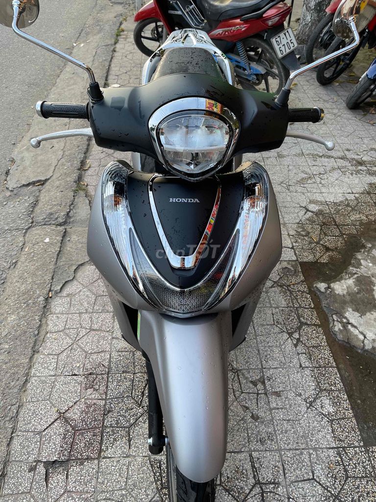 Bán SH Mode 2025 ABS chạy 40km. Mua bán Xe máy tại Thị xã Tân Uyên Bình Dương được đăng bởi Cầm Đồ Đại Phước hình 4