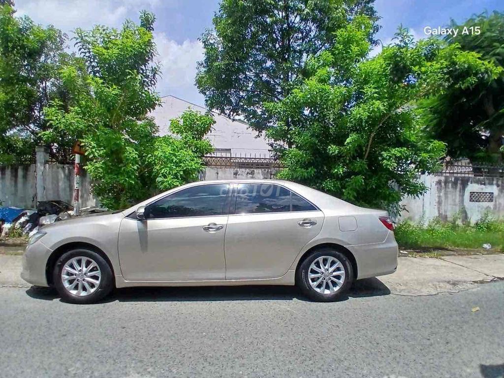 Toyota Camry 2016 2.0E - 90000 km. Mua bán Ô tô tại Huyện Củ Chi Tp Hồ Chí Minh được đăng bởi anh Hiep hình 6