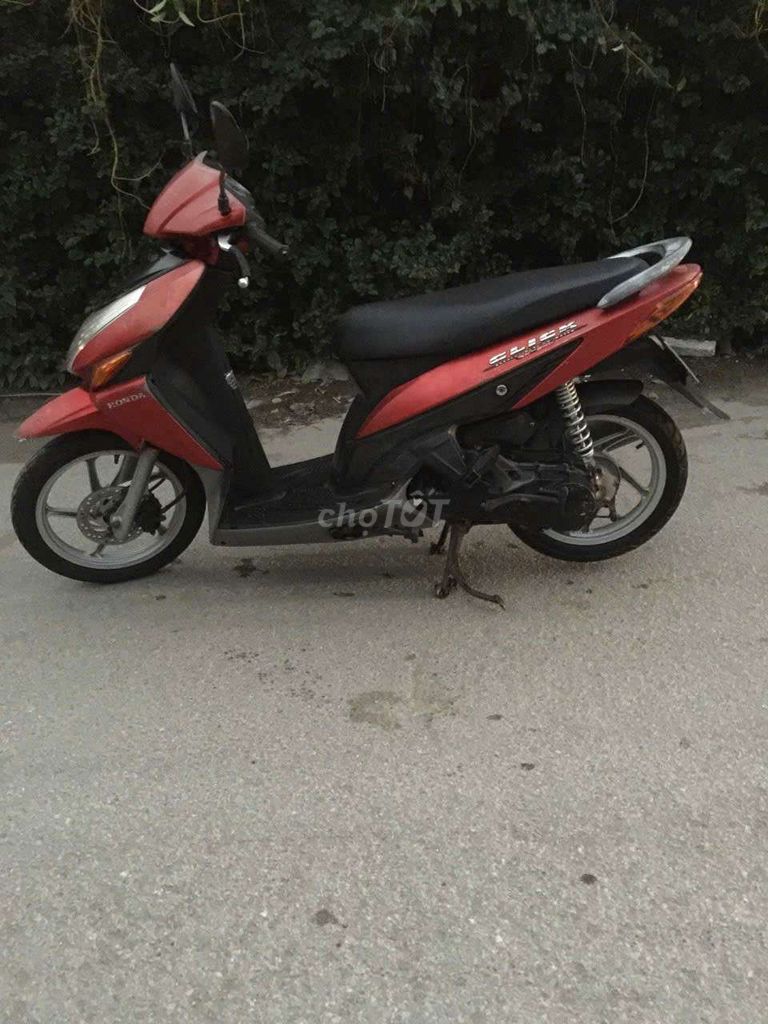 Honda Click màu Đỏ. Mua bán Xe máy tại Quận Bắc Từ Liêm Hà Nội được đăng bởi nguyên hai hình 3