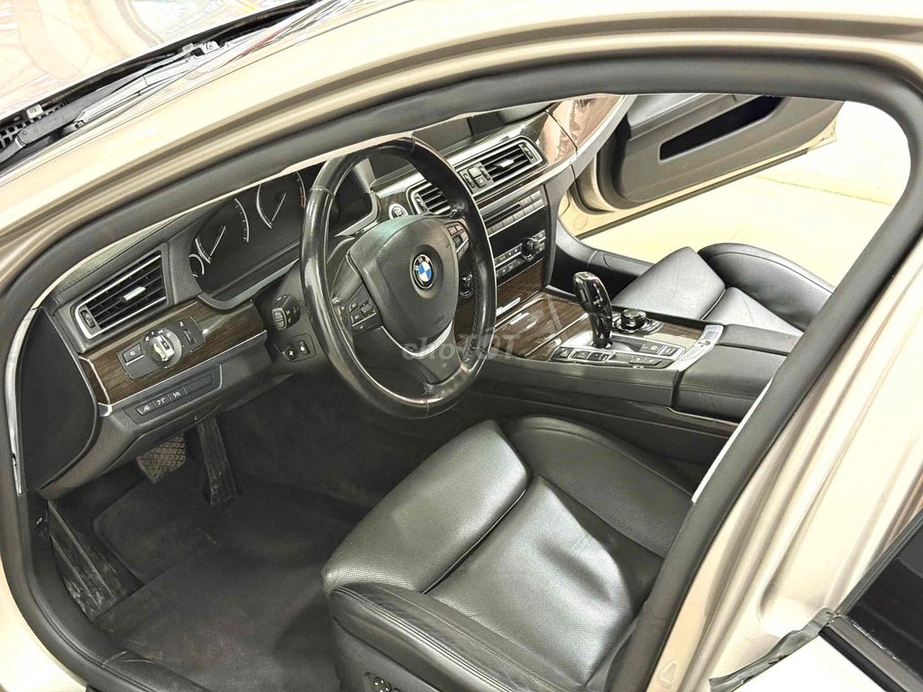 BMW 3 Series 20***0 km. Mua bán Ô tô tại Quận Tân Phú Tp Hồ Chí Minh được đăng bởi Thế Anh hình 6