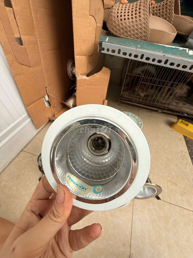 Chóa đèn âm trần Paragon Kim loại. Mua bán Đèn tại Thành phố Vũng Tàu Bà Rịa - Vũng Tàu được đăng bởi  Đình Nam hình 1