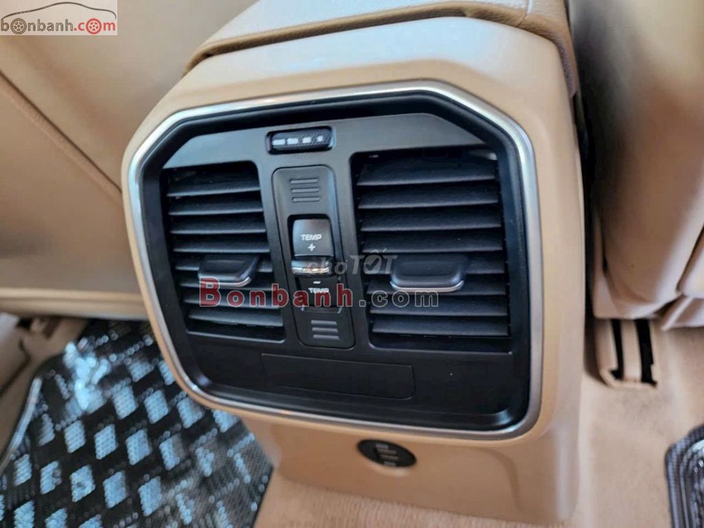 Porsche Macan 2.0 2017-Xanh dương. Mua bán Ô tô tại Quận 1 Tp Hồ Chí Minh được đăng bởi Mỹ Linh hình 2