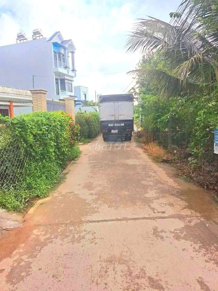 Chỉ 1.15 tỷ sở hữu 1113m2 đất có thổ cư View Kênh cực đẹp. Mua bán đất tại Huyện Tân Trụ Long An được đăng bởi Thanh Hùng hình 2