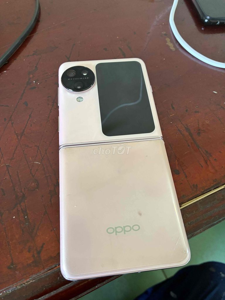 Oppo Find N3 Flip Hồng Hỏng màn trong. Mua bán Điện thoại tại Quận Sơn Trà Đà Nẵng được đăng bởi Kỷ Niệm hình 1