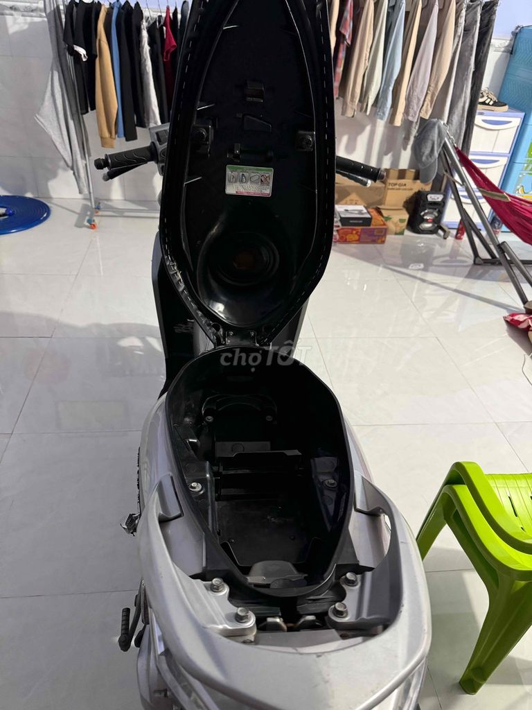 AB 2012. Mua bán Xe máy tại Thành phố Thủ Đức Tp Hồ Chí Minh được đăng bởi Lê Huỳnh Thiên Phúc hình 3