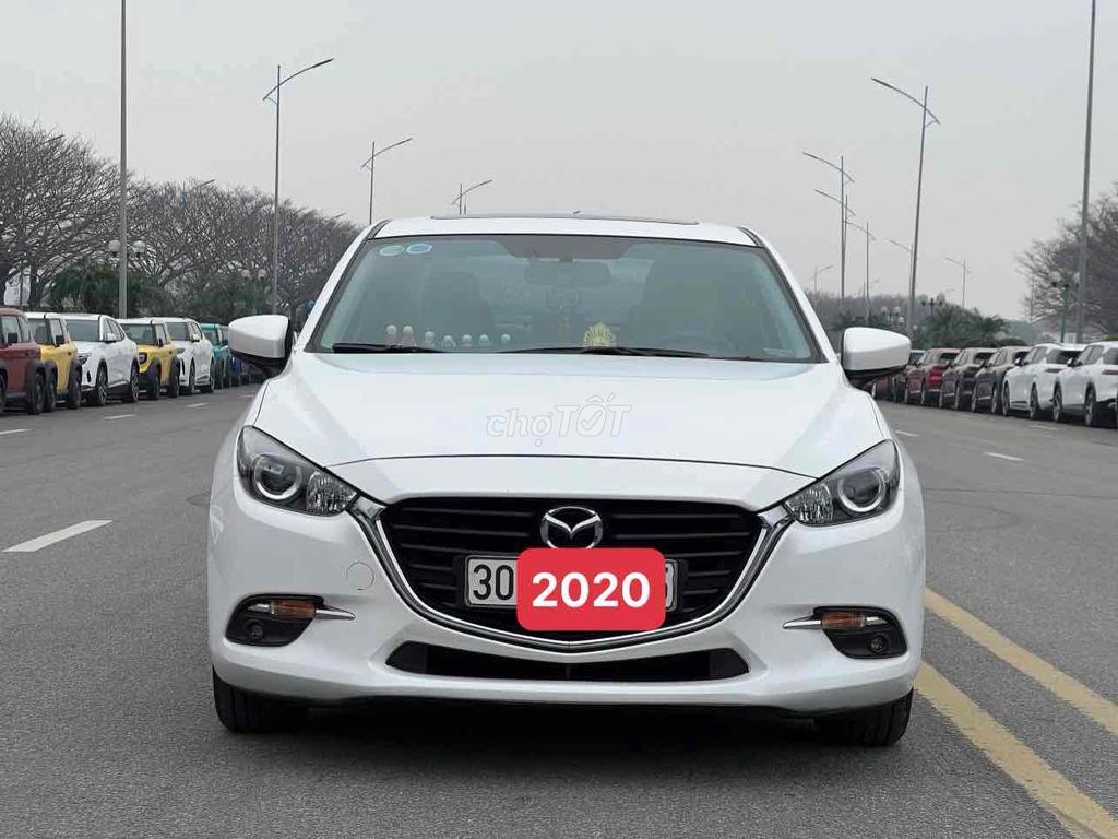 Mazda 3 2020 1.5L Luxury - 60000 km