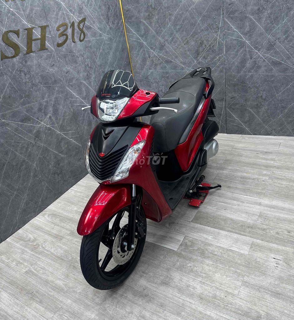 Хонда SH 125i 2011 красная черная SM104