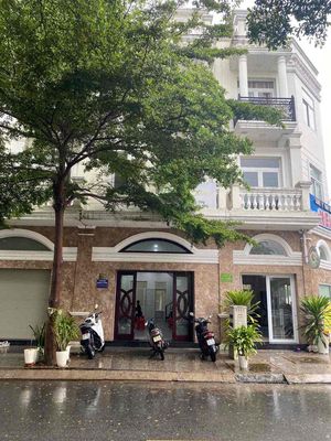 Chính chủ cần bán nhà nguyên căn