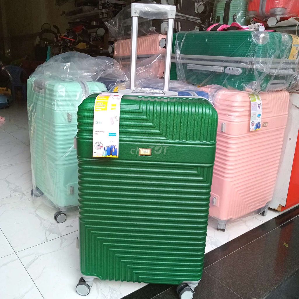 Vali kéo size 28 màu rêu. Mua bán Túi xách tại Quận Bình Tân Tp Hồ Chí Minh được đăng bởi Phạm Thị Ny Ny hình 1