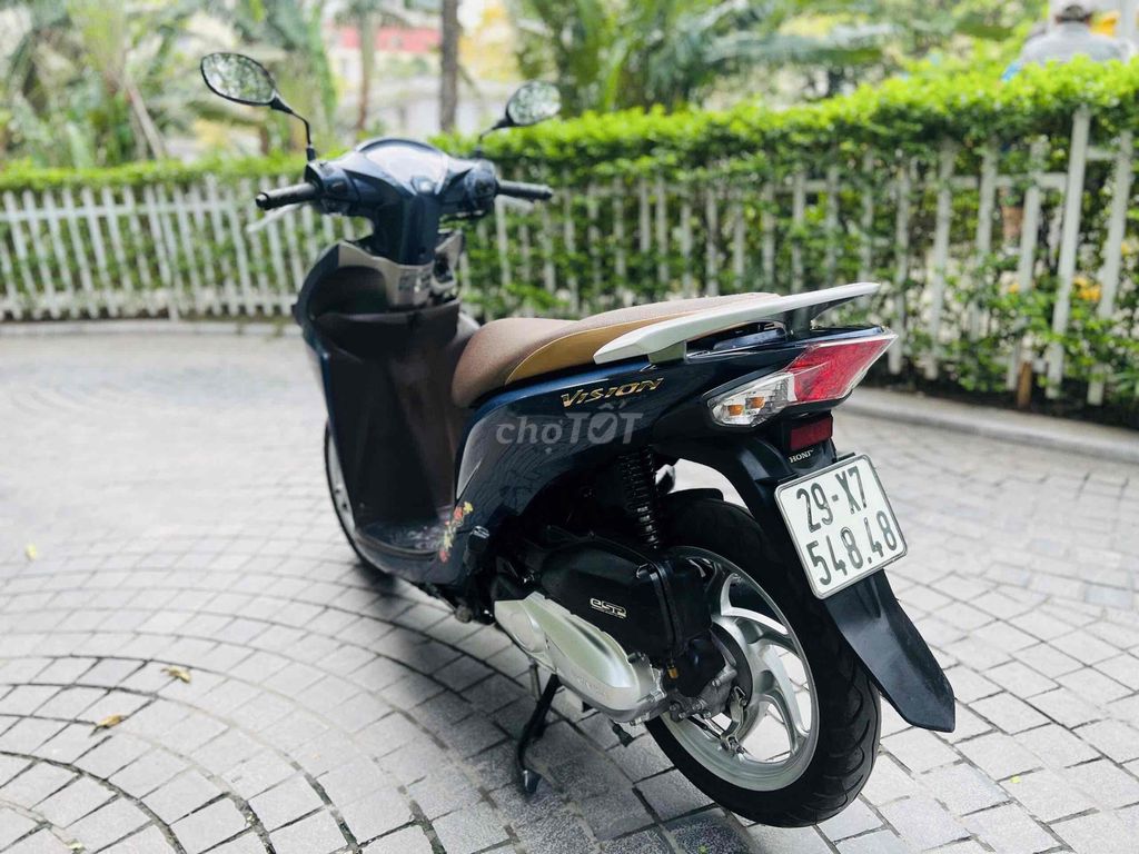 VISION mầu xanh một chủ đi rất ít xe đẹp suất sắc. Mua bán Xe máy tại Quận Hoàng Mai Hà Nội được đăng bởi NGỌC hình 4