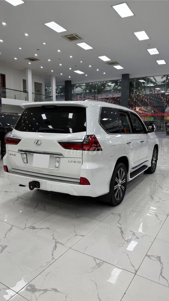 Lexus LX570 2016, nhập Trung Đông, một chủ từ mới.. Mua bán Ô tô tại Quận Bắc Từ Liêm Hà Nội được đăng bởi Mr Hợi  hình 5