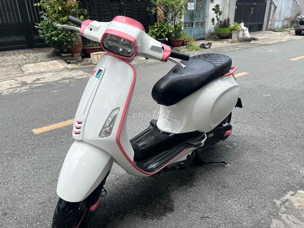vespa đèn led trắng hồng. Mua bán Xe máy tại Quận Tân Phú Tp Hồ Chí Minh được đăng bởi Xemaytnt chấm com hình 3