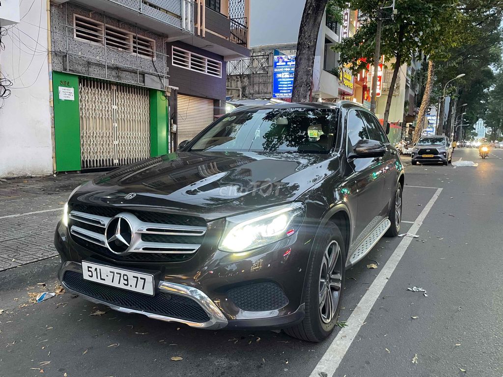 Mercedes Benz GLC200 4matic ngay chủ siêu đẹp. Mua bán Ô tô tại Quận 5 Tp Hồ Chí Minh được đăng bởi anh hello hình 3