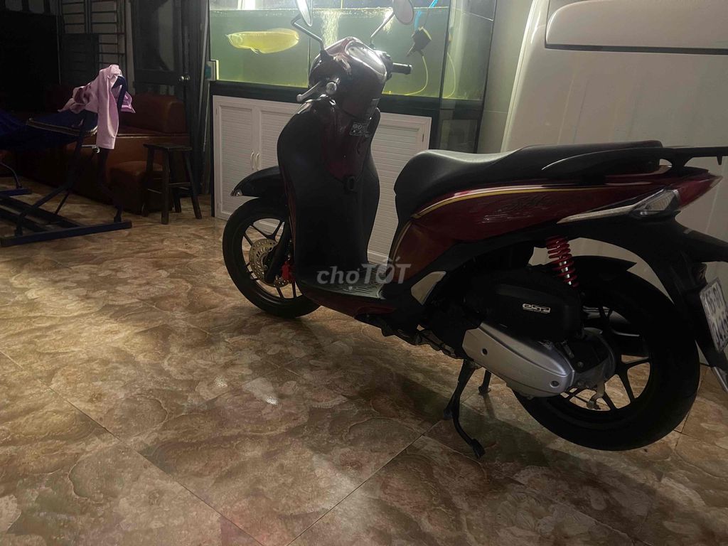 cần bán xe sh model 2020 xe dư ít chạy 8k, BS 65G1. Mua bán Xe máy tại Huyện Phong Điền Cần Thơ được đăng bởi nguyễn Tân 65 hình 2