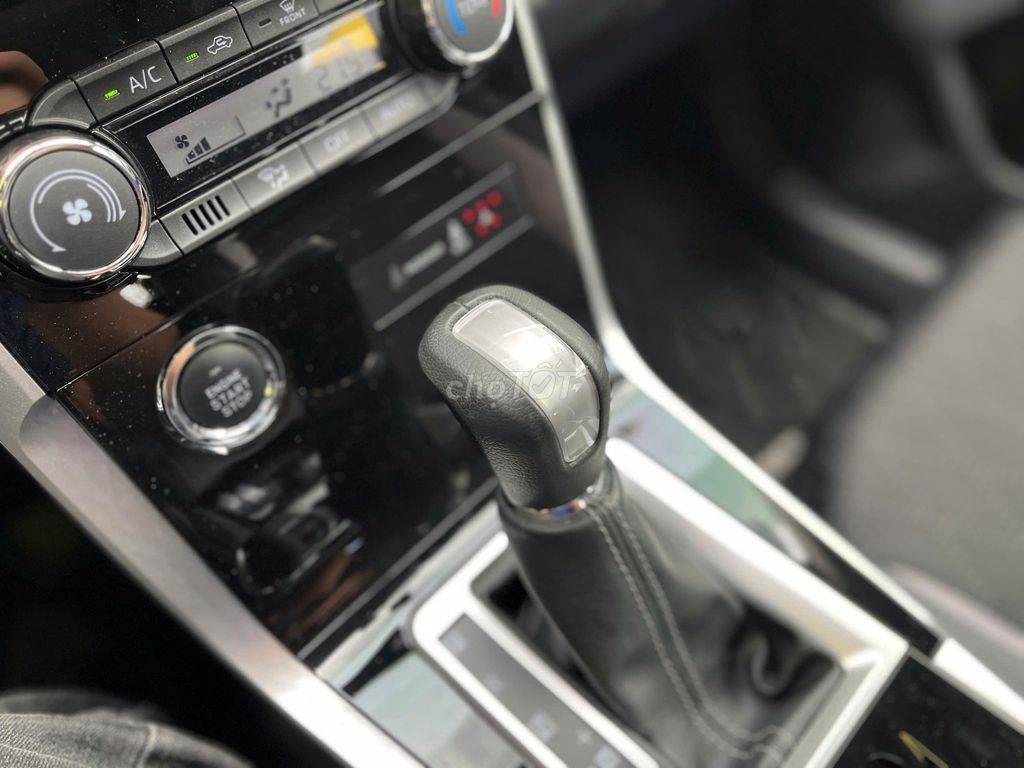 TOYOTA VELOZ CROSS 2022 XE GIA ĐÌNH LƯỚT VAY 75%. Mua bán Ô tô tại Quận Gò Vấp Tp Hồ Chí Minh được đăng bởi Hiếu hình 15