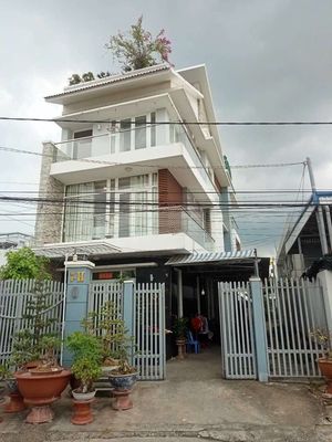 Cần bán nhà ở mặt tiền view bờ kè sông. Mua bán nhà ở tại Thành phố Long Xuyên An Giang được đăng bởi Thái Trọng