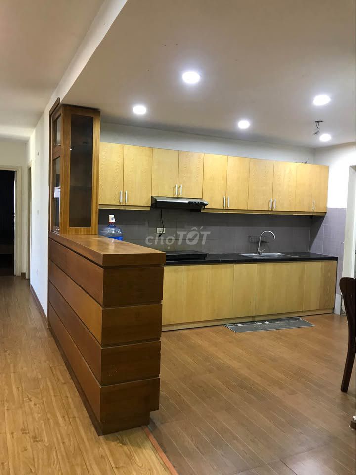 Аренда · 3 комн. · 102 м² · Quận 11, ул. Ông Bích Khiêm