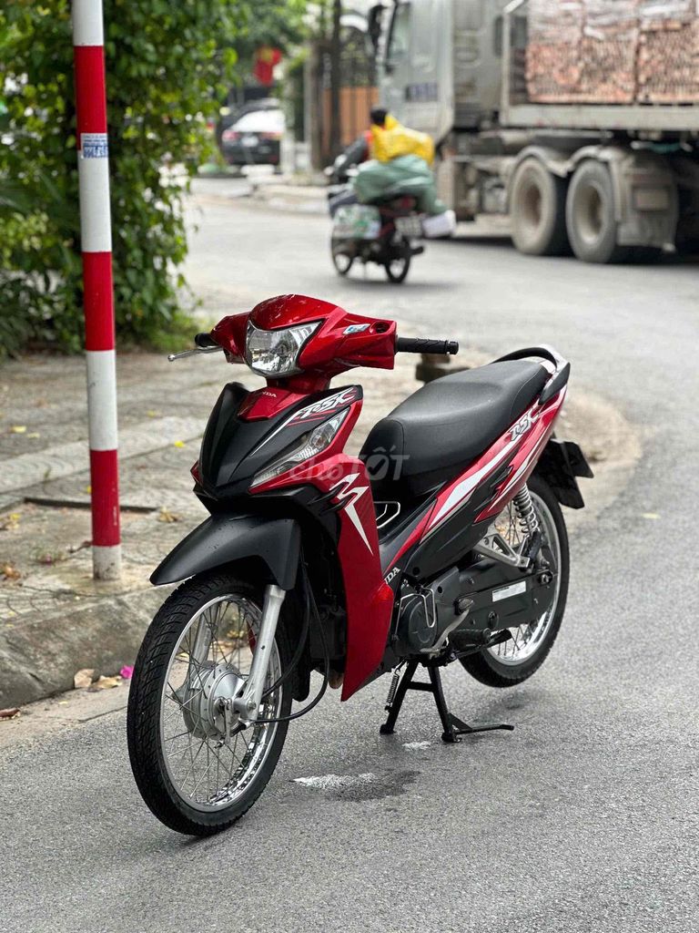 Honda Wave RSX 2020 красно-черная оригинальная отличное состояние