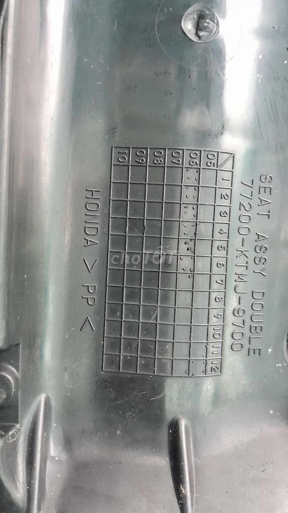 Yên niệm Future Neo 125 GT Yên da bị lỗi. Mua bán Phụ tùng xe tại Quận Bình Tân Tp Hồ Chí Minh được đăng bởi Bé Hằng  hình 5