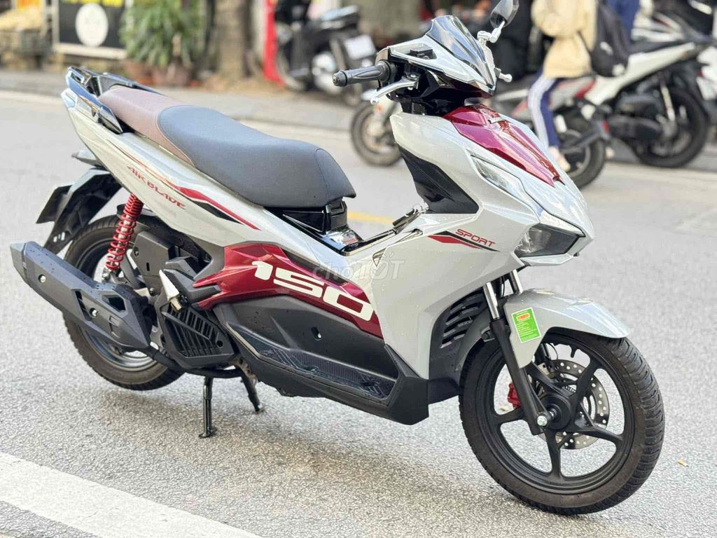 HONDA Air BLADE - 150cc - Phanh ABS - Chính Chủ. Mua bán Xe máy tại Thị xã Hương Thủy Thừa Thiên Huế được đăng bởi CẦM ĐỒ ANH VŨ 198 NGUYỄN TẤT THÀNH hình 3