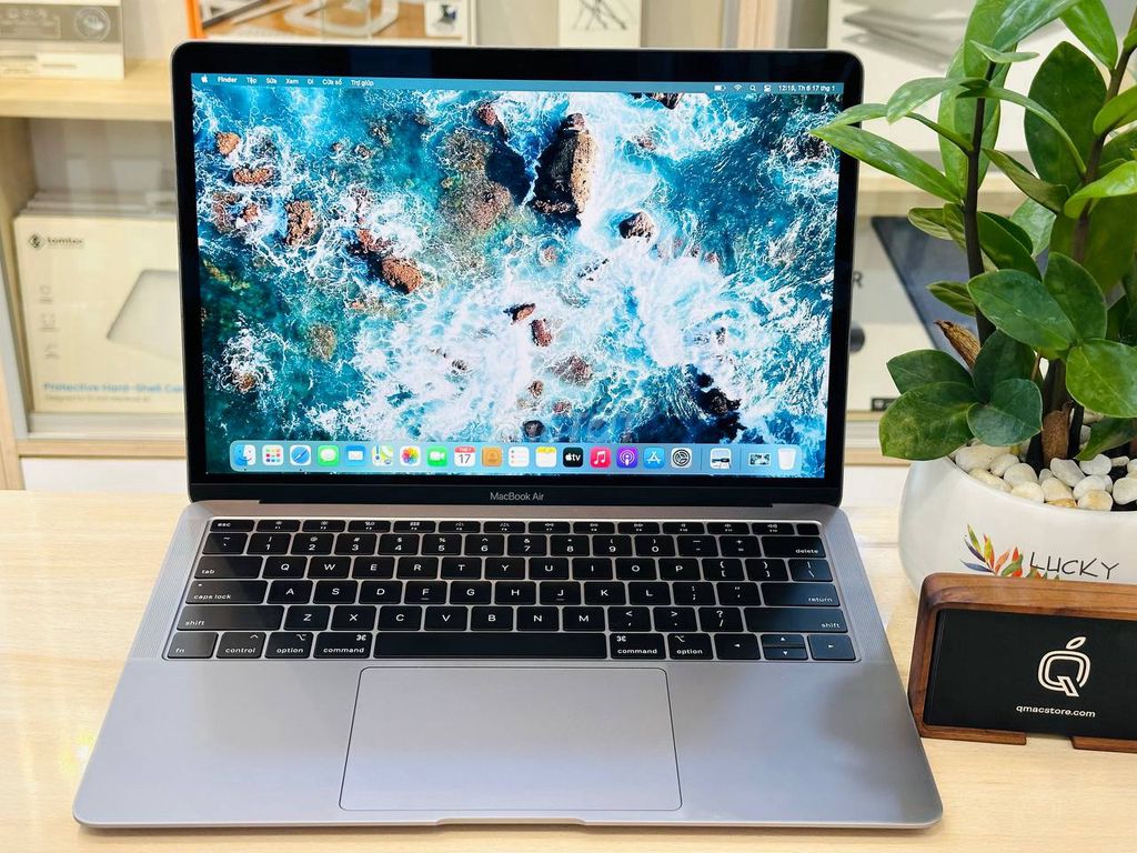 MacBook Air 13" 2019 Space Gray giá tốt