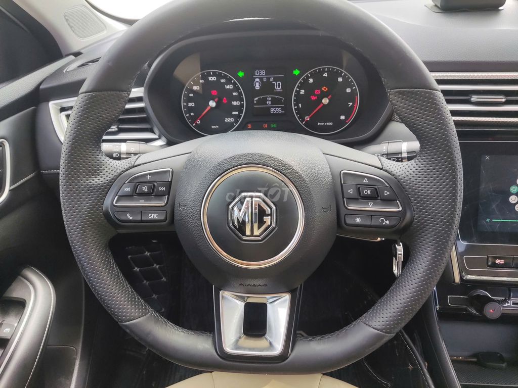 New MG5 MT sx 2024 màu trắng. Mua bán Ô tô tại Quận Thanh Xuân Hà Nội được đăng bởi Thanh Biz Nguyễn Thái Auto hình 13