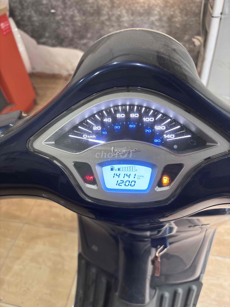 Piaggio Vespa Primavera Импортная Серая