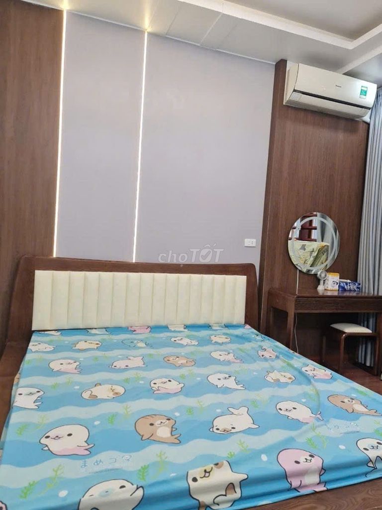 Cực nét, bán nhà đẹp Phan Kế Bính, ngõ thông ba gác qua lại , 42m2